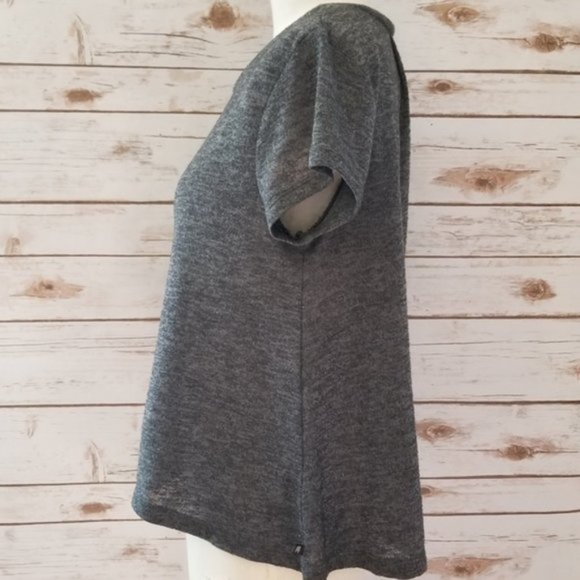 ⬇⬇ Victoria's Secret Lightweight Top SMALL - Picture 3 of 6